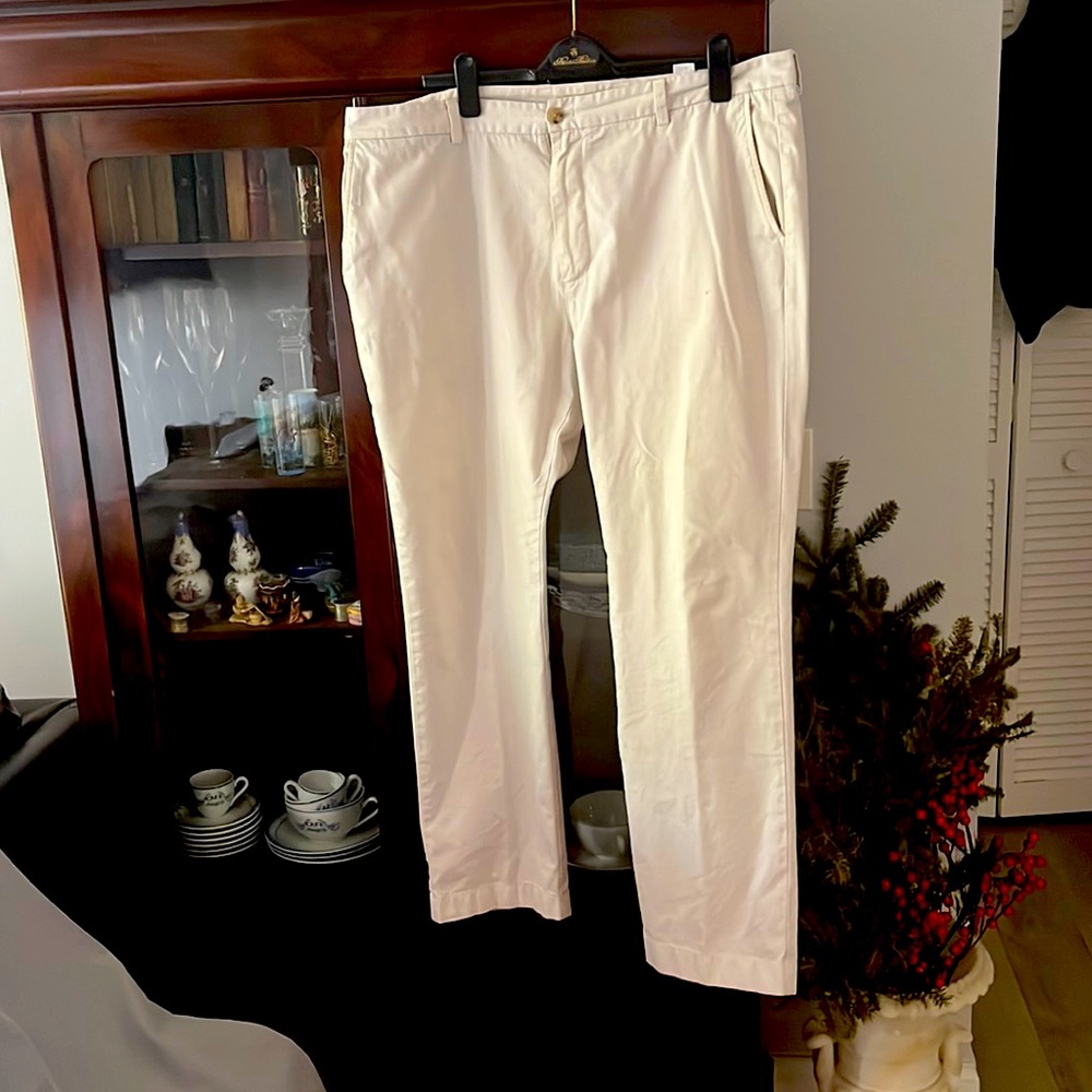 Mens Vineyard Vine Beige 40 x 32 100 % cotton trousers in good condition